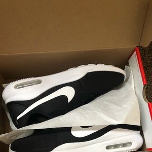 Nike air max women’s size 11